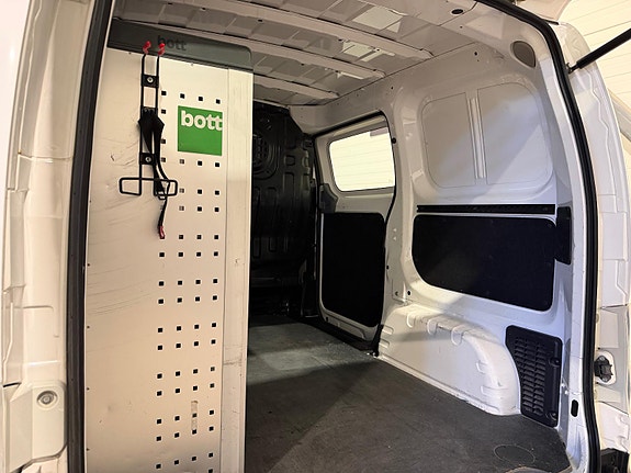 Nissan e-NV200 11 of 30