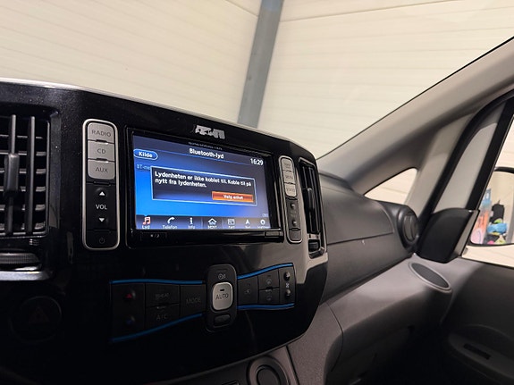 Nissan e-NV200 28 of 30