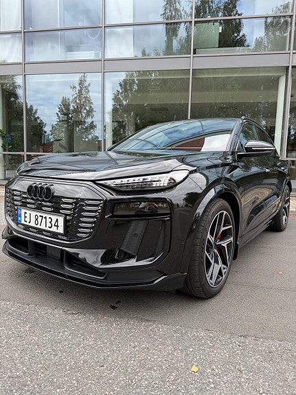 Audi SQ6 e-tron 2 of 16