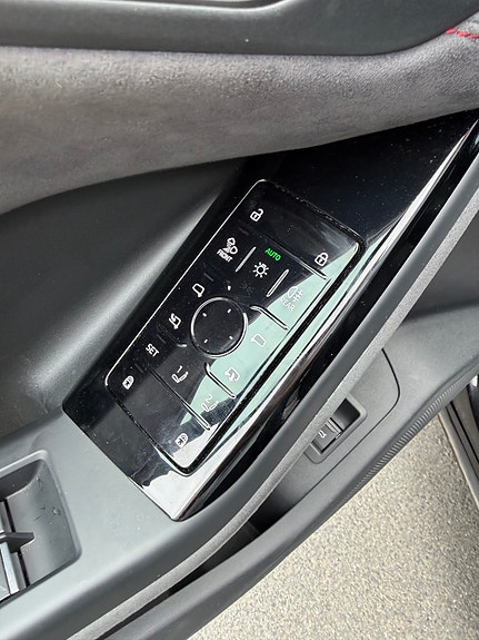 Audi SQ6 e-tron 6 of 16