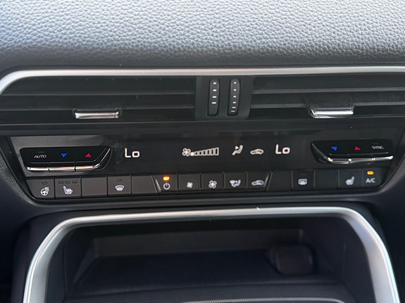 Mazda CX-60 17 of 19