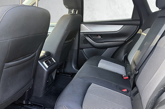 Mazda CX-60 8 of 19