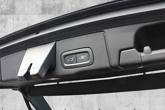Volvo XC60 19 of 30