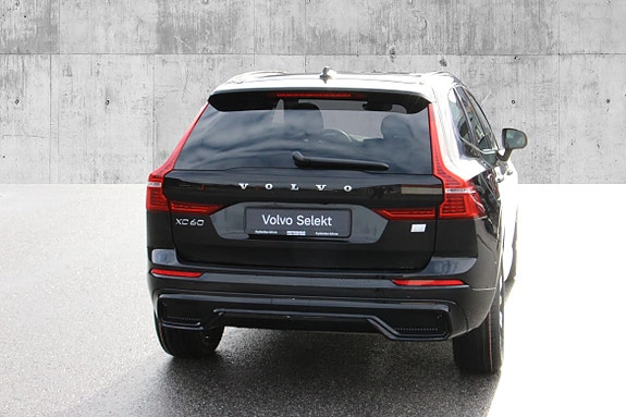 Volvo XC60 6 of 30