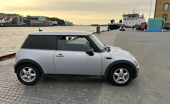 MINI One 4 of 26