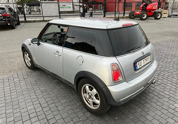 MINI One 7 of 26