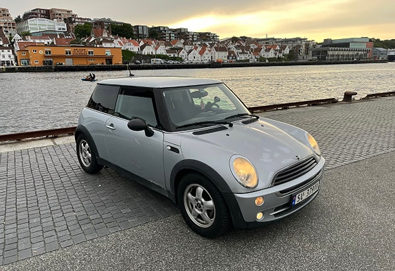 MINI One 3 of 26