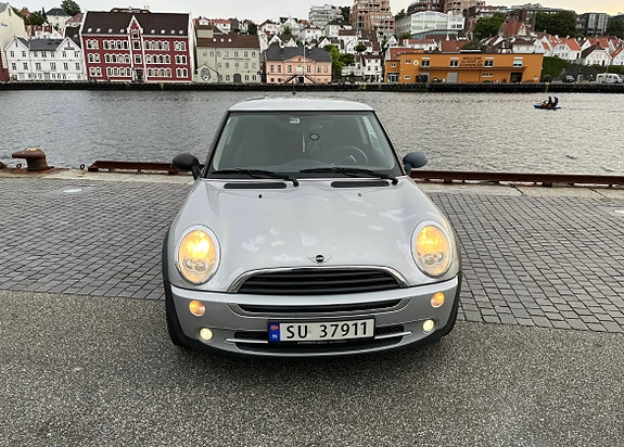 MINI One 2 of 26