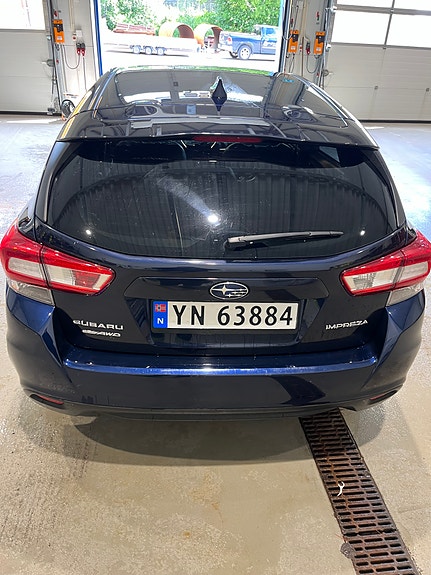 Subaru Impreza 14 of 16