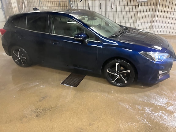 Subaru Impreza 8 of 16