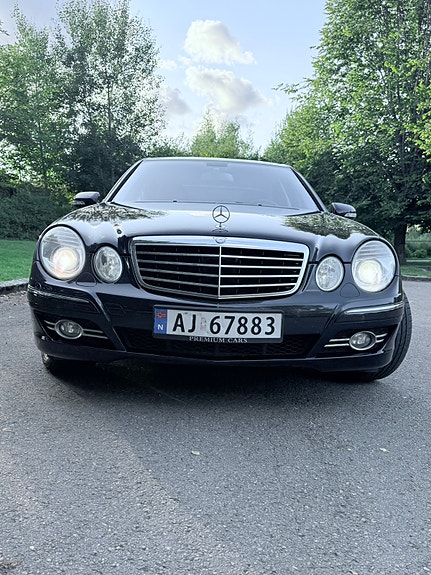 Mercedes-Benz E200 d 2 of 6