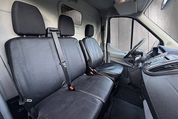 Ford Transit 12 of 21
