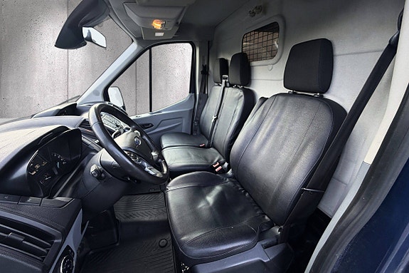 Ford Transit 13 of 21