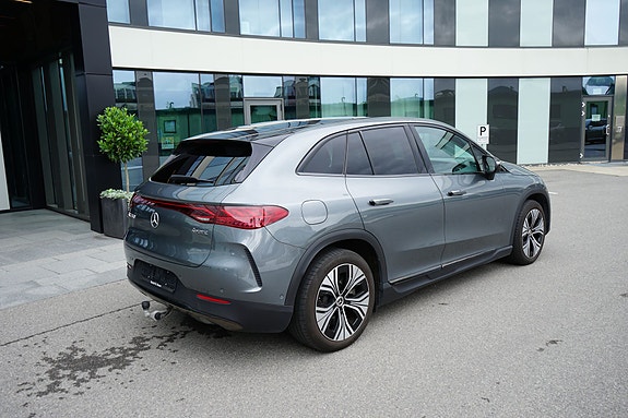 Mercedes-Benz EQE SUV 7 of 24