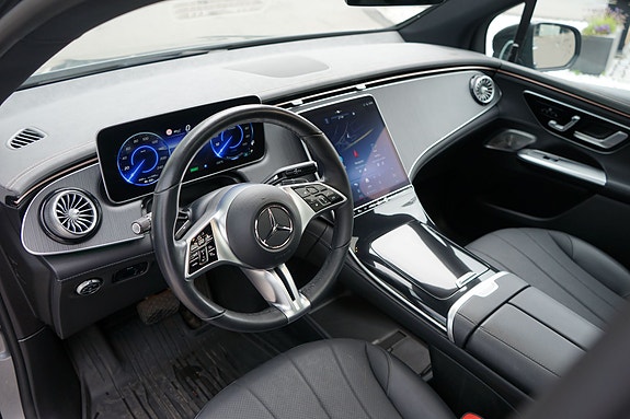 Mercedes-Benz EQE SUV 24 of 24