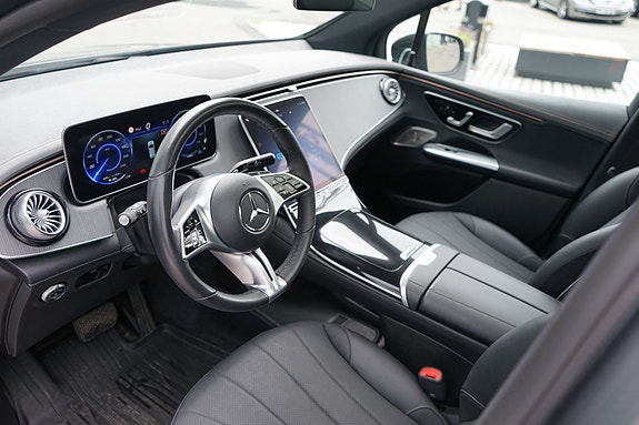 Mercedes-Benz EQE SUV 14 of 24