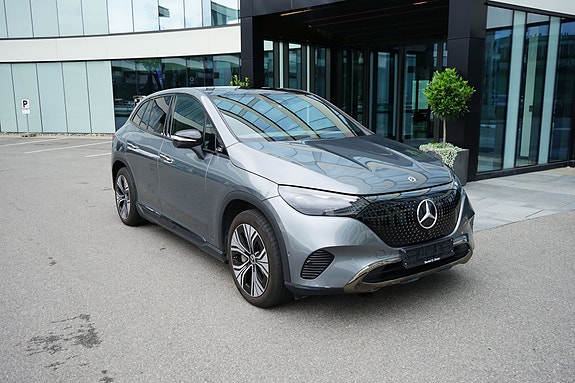 Mercedes-Benz EQE SUV 3 of 24