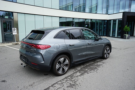 Mercedes-Benz EQE SUV 6 of 24