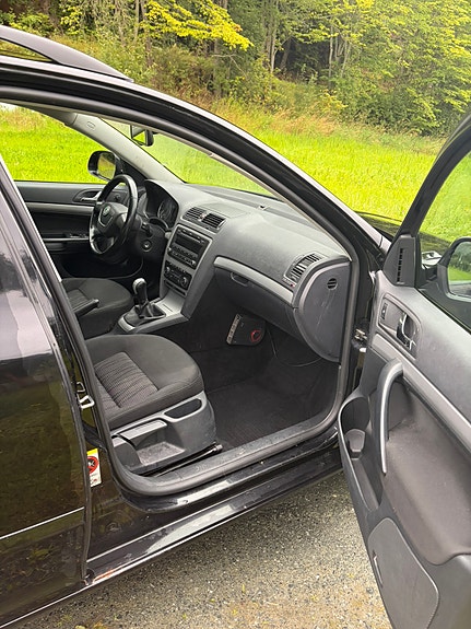 Skoda Octavia 8 of 16