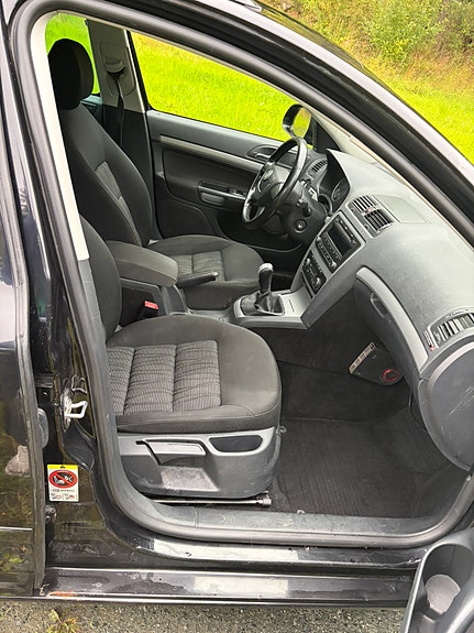 Skoda Octavia 9 of 16