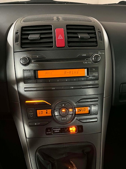 Toyota Auris 17 of 24