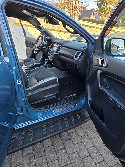 Ford Ranger Raptor 16 of 30