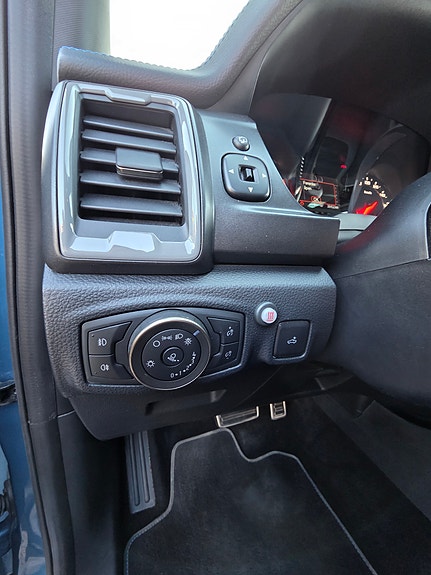 Ford Ranger Raptor 24 of 30