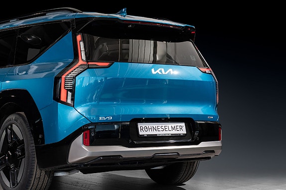 Kia EV9 11 of 30