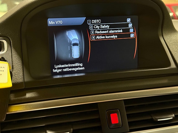 Volvo V70 26 of 30