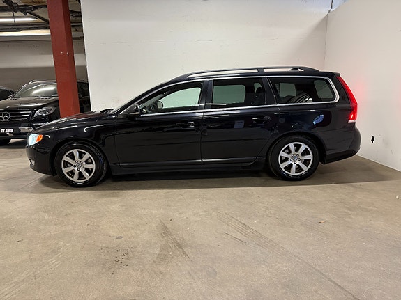 Volvo V70 7 of 30