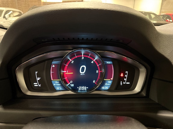 Volvo V70 19 of 30