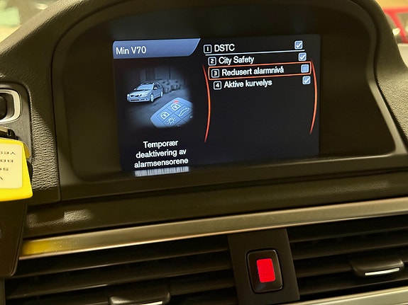 Volvo V70 25 of 30