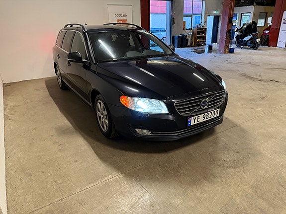 Volvo V70 4 of 30