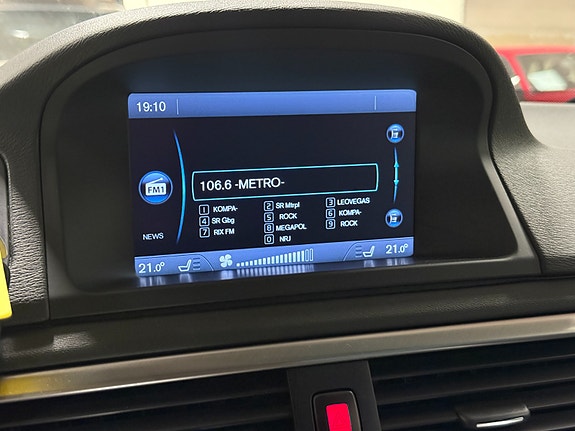 Volvo V70 20 of 30