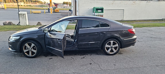 Volkswagen Passat CC 3 of 7