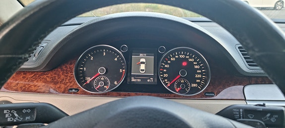 Volkswagen Passat CC 5 of 7