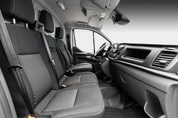 Ford Transit Custom 23 of 26