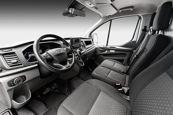 Ford Transit Custom 21 of 26
