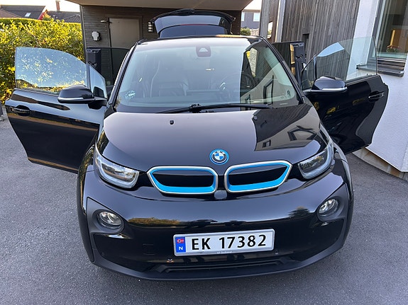 BMW i3 2 of 13