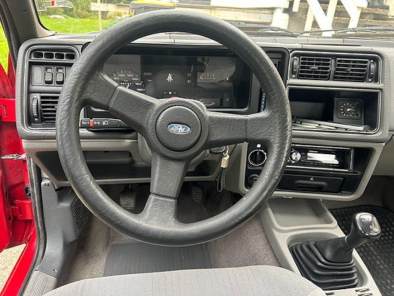 Ford Sierra 12 of 18