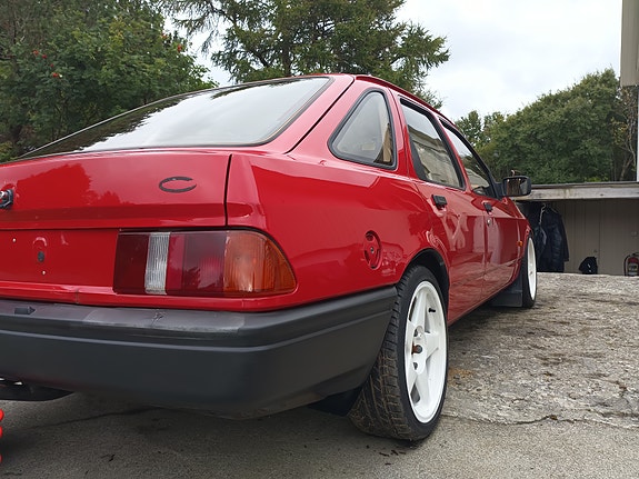 Ford Sierra 3 of 18