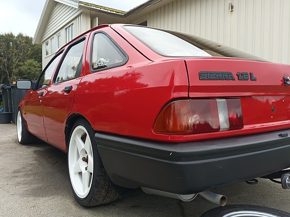 Ford Sierra 5 of 18