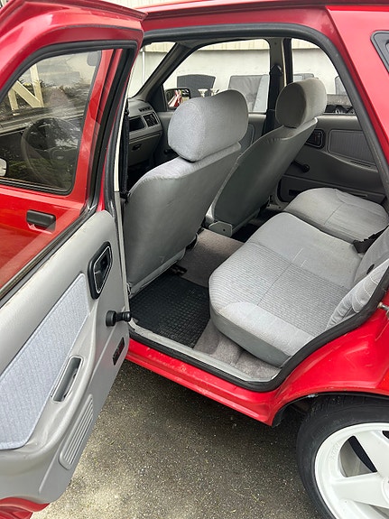 Ford Sierra 14 of 18