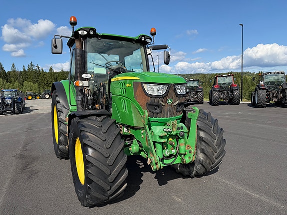 John Deere 6125 R 19 of 30