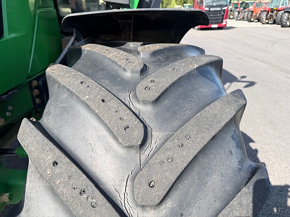 John Deere 6125 R 21 of 30