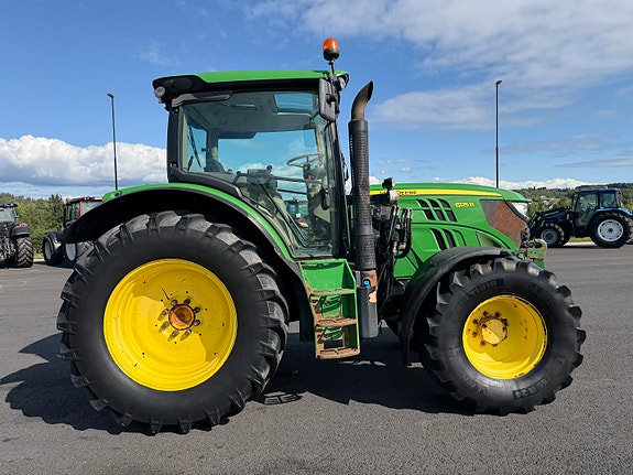John Deere 6125 R 15 of 30