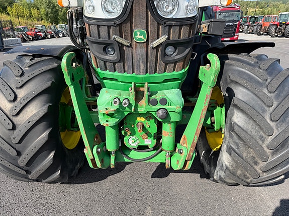 John Deere 6125 R 22 of 30