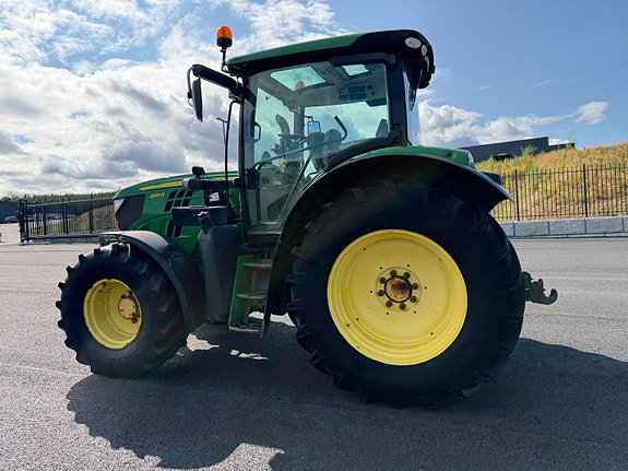 John Deere 6125 R 8 of 30