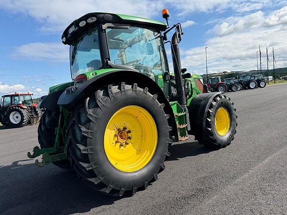 John Deere 6125 R 12 of 30