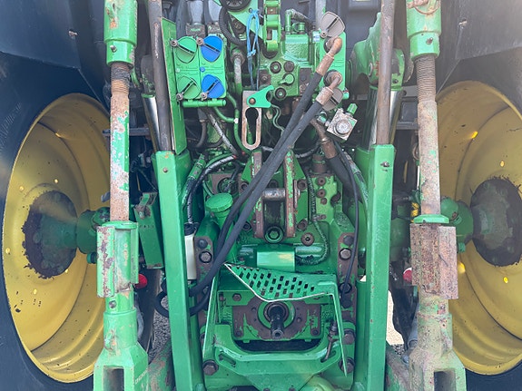 John Deere 6125 R 28 of 30
